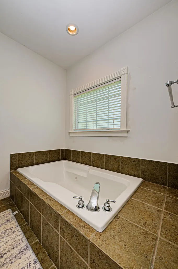 580 Catalpa Lane Shelbyville KY 40065