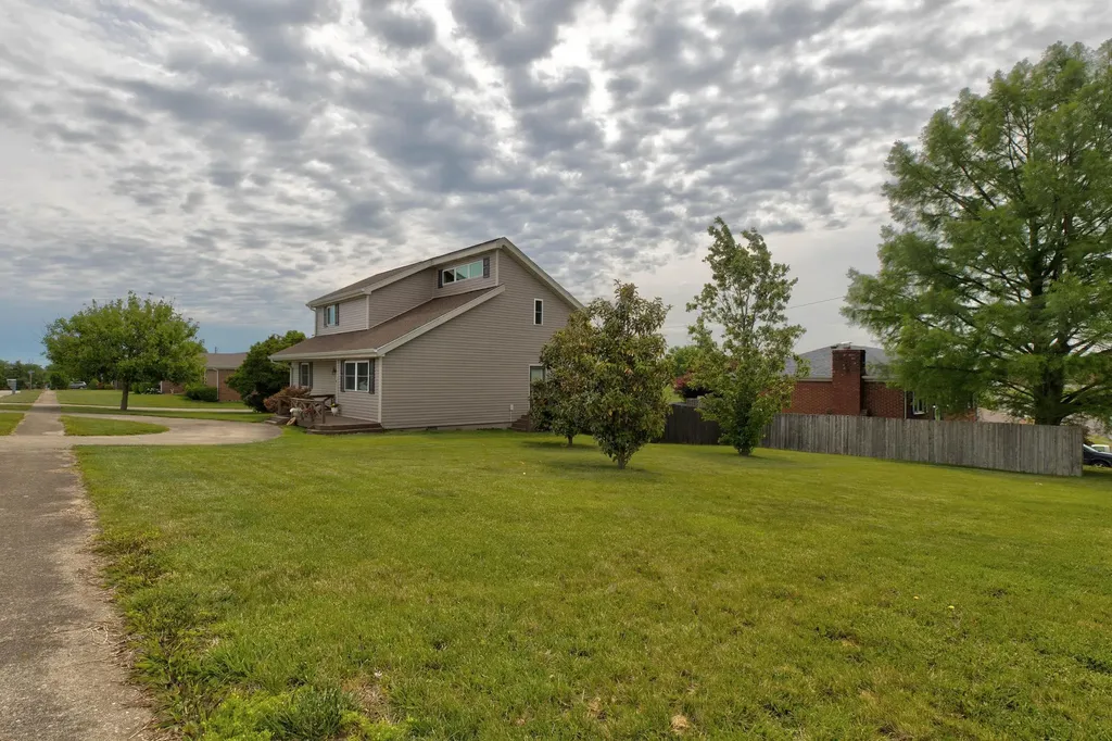 133 Teakwood Drive Richmond KY 40475