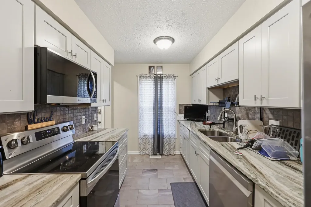 3124-3126 High Ridge Drive Lexington KY 40517