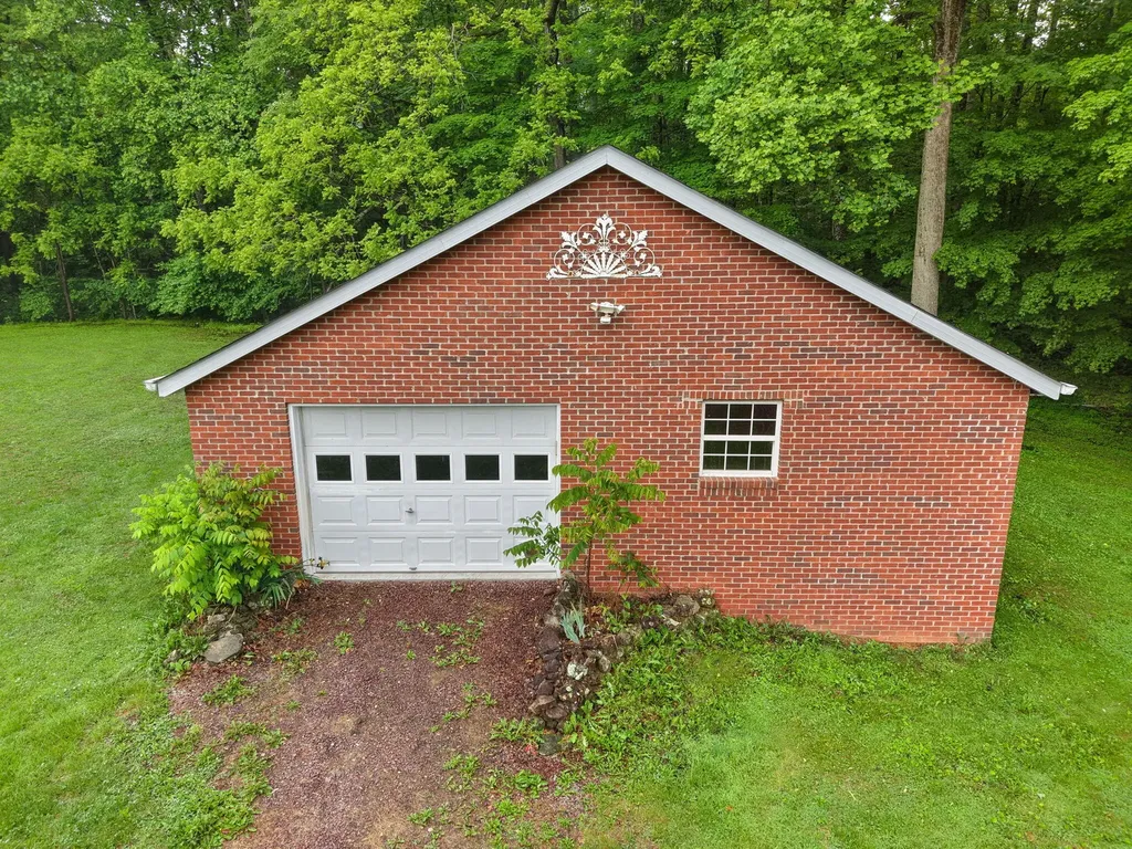 93 Field Drive Somerset KY 42503
