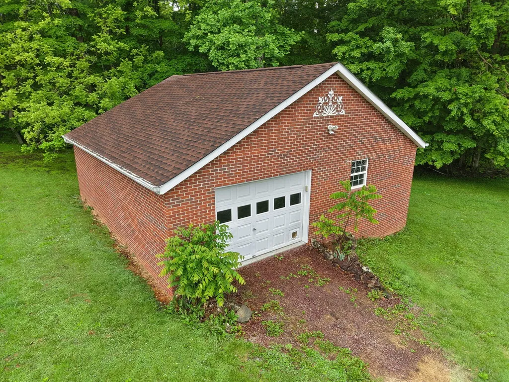 93 Field Drive Somerset KY 42503