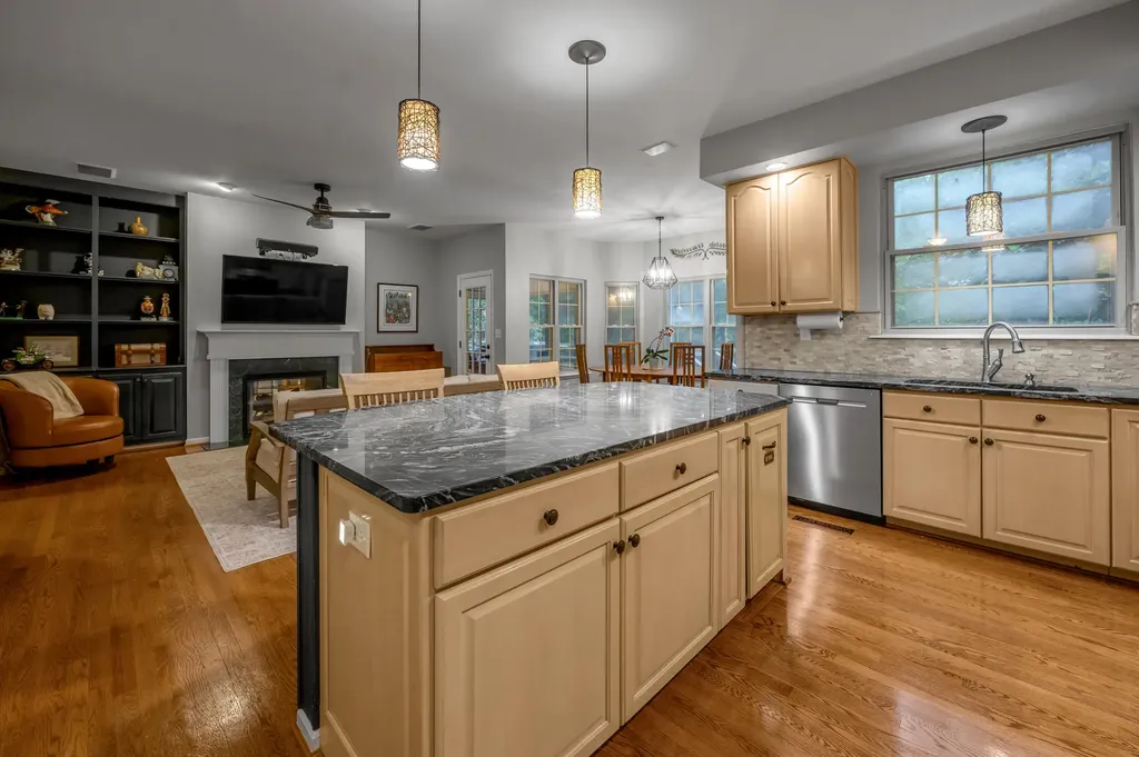 1974 Mountjoy Place Lexington KY 40503