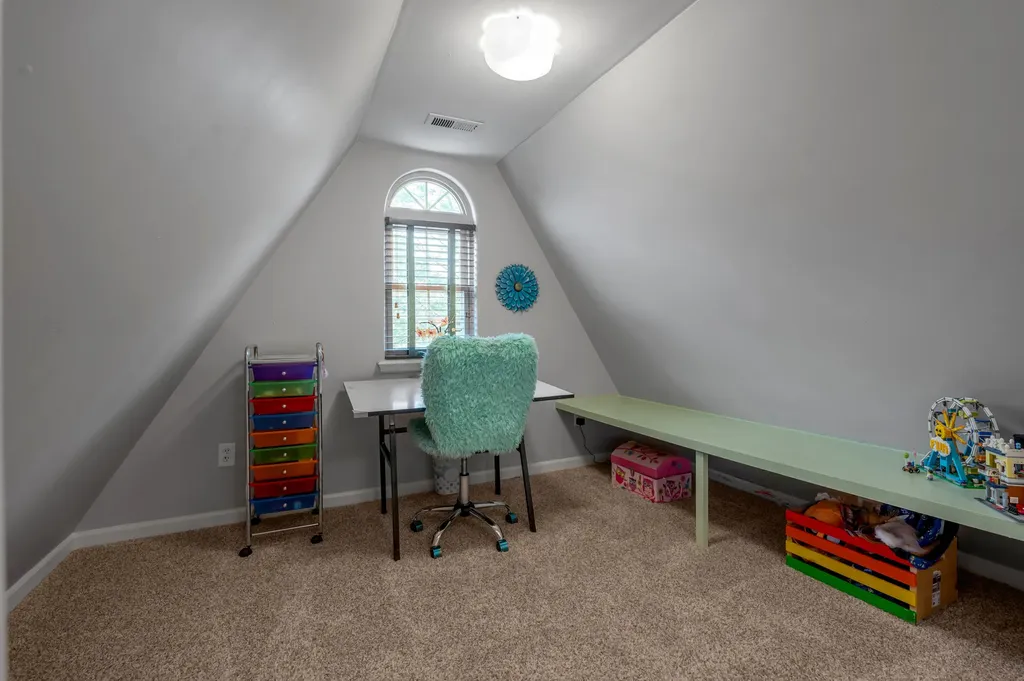 1974 Mountjoy Place Lexington KY 40503