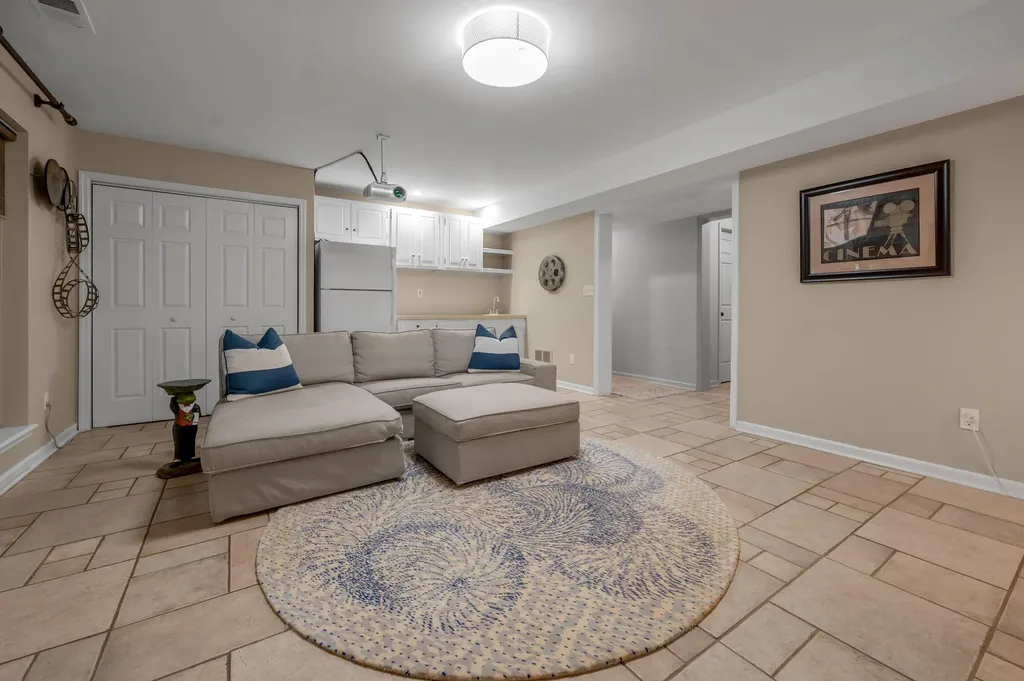 1974 Mountjoy Place Lexington KY 40503