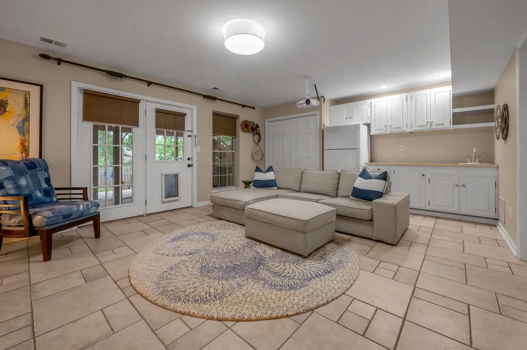 1974 Mountjoy Place Lexington KY 40503