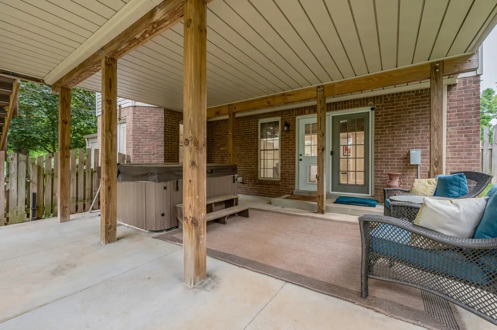 1974 Mountjoy Place Lexington KY 40503
