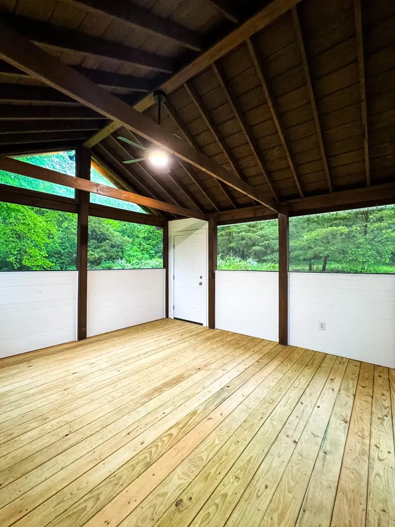 808 Muddy Creek Road Berea KY 40403