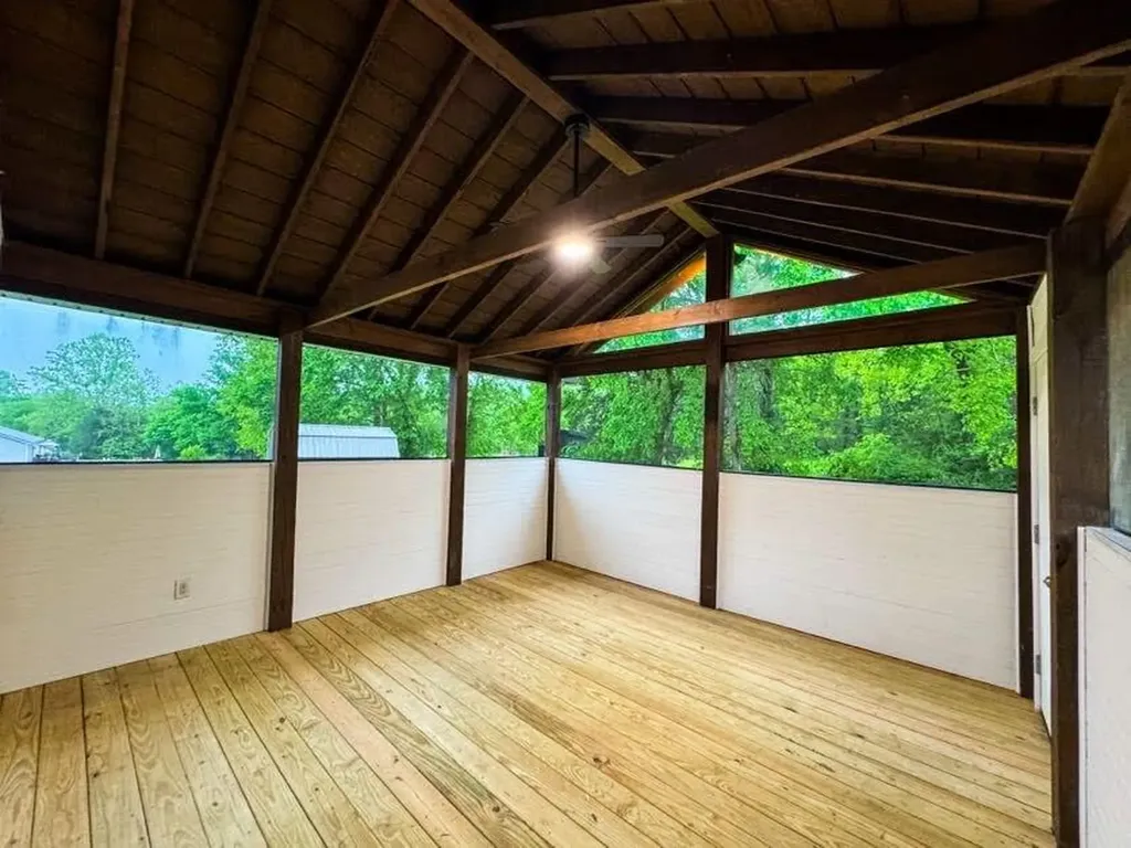 808 Muddy Creek Road Berea KY 40403