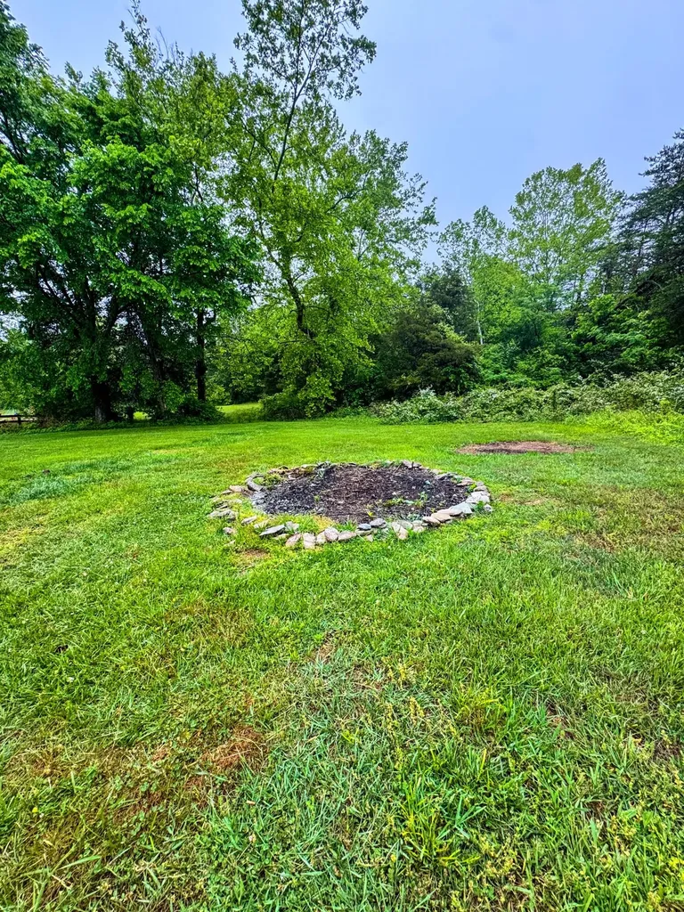 808 Muddy Creek Road Berea KY 40403