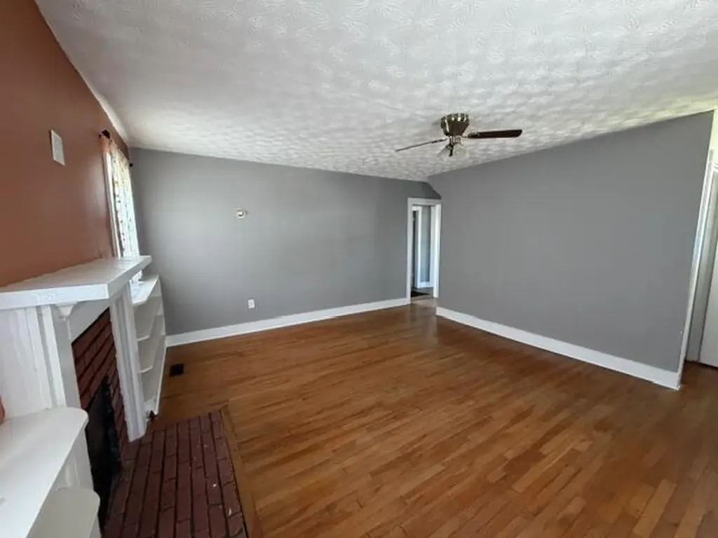 102 Brook Street Harrodsburg KY 40330