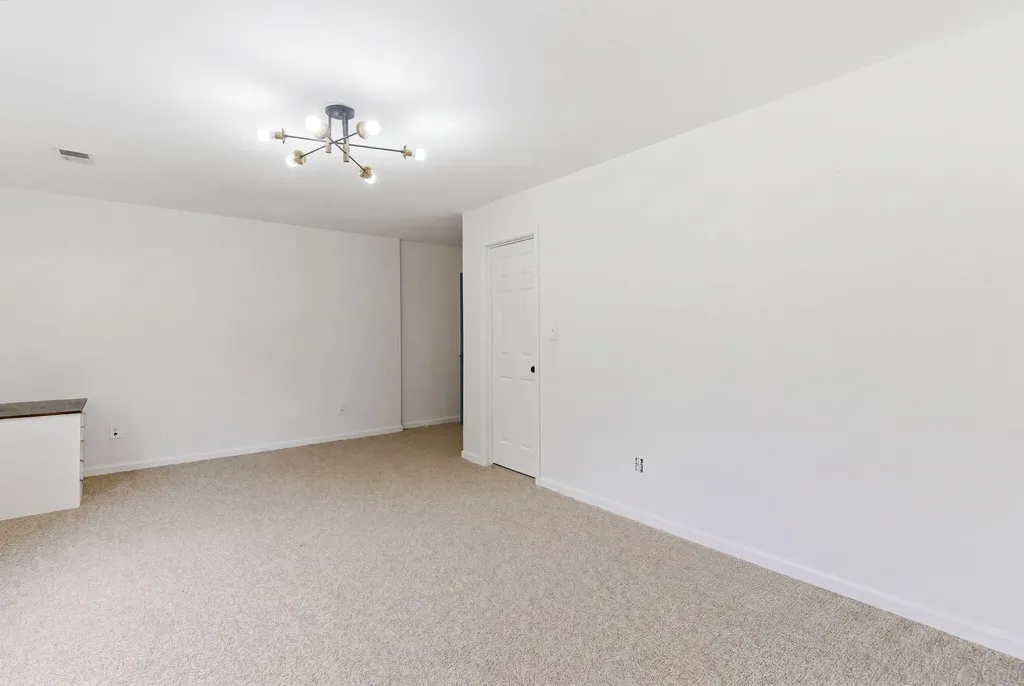 2320 Valencia Drive Lexington KY 40513