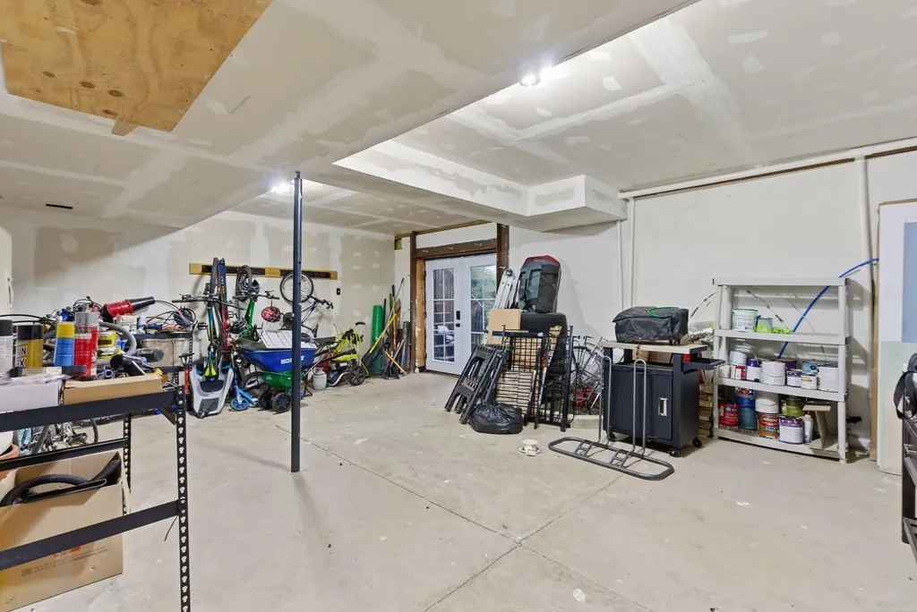 2320 Valencia Drive Lexington KY 40513