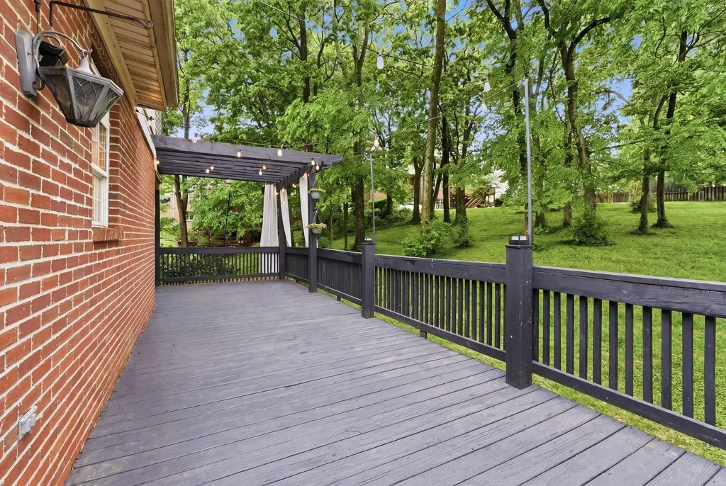 2320 Valencia Drive Lexington KY 40513