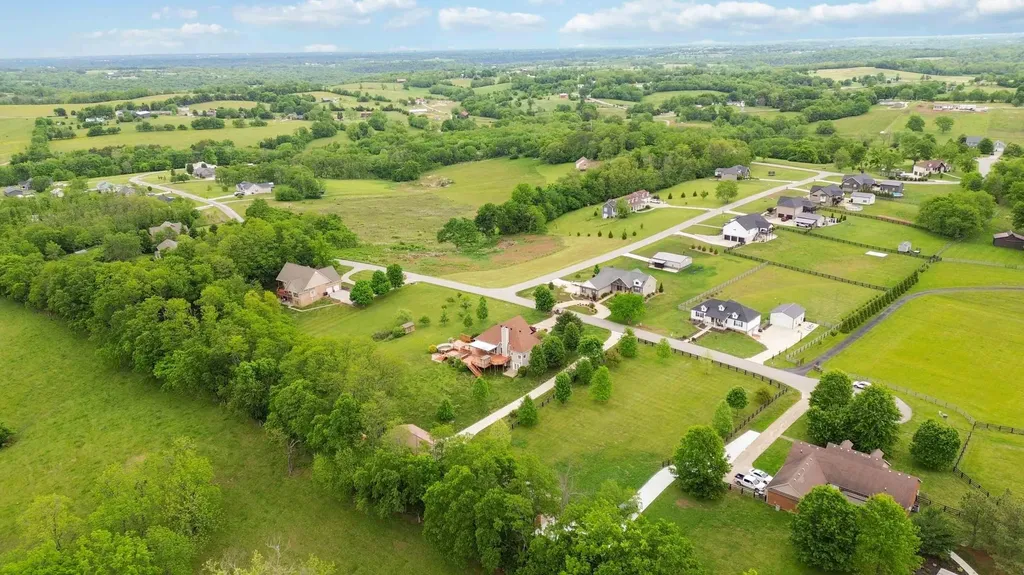 466 Woodridge Drive Lancaster KY 40444