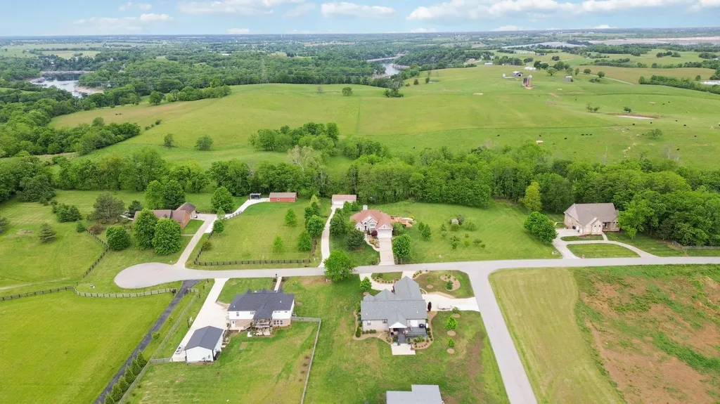 466 Woodridge Drive Lancaster KY 40444