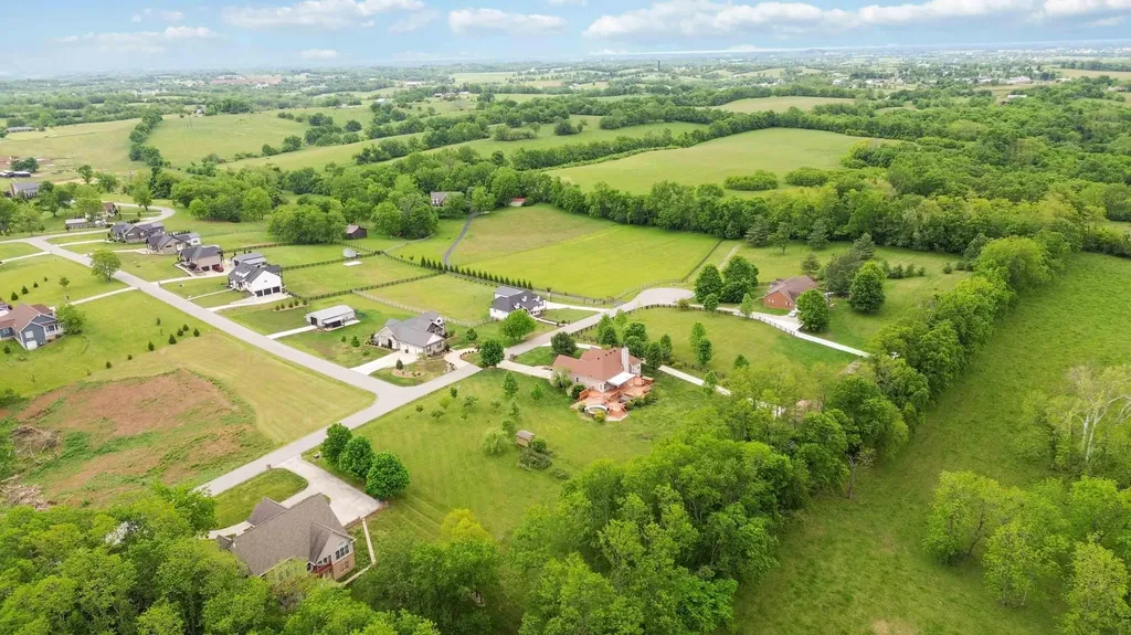 466 Woodridge Drive Lancaster KY 40444