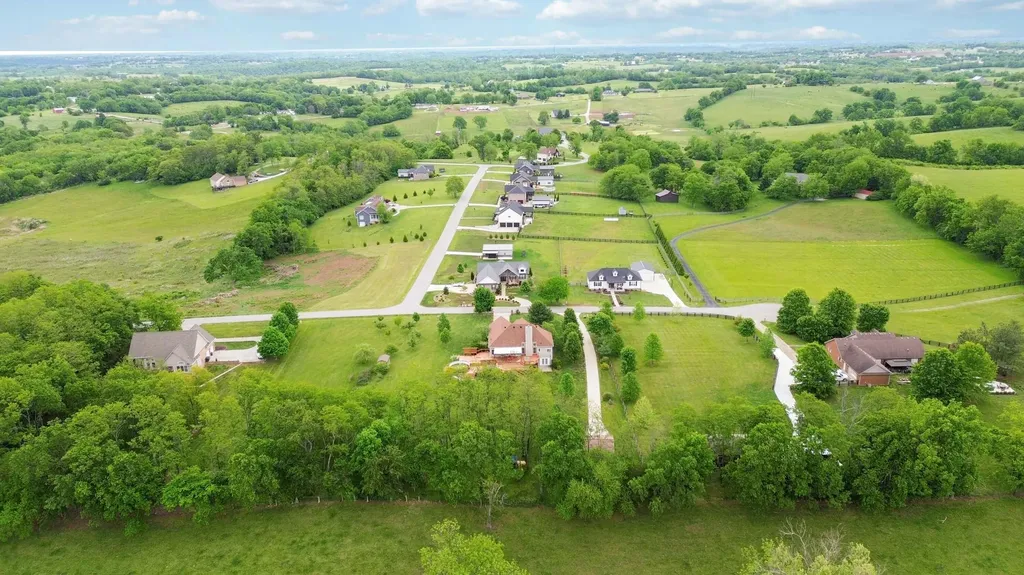 466 Woodridge Drive Lancaster KY 40444