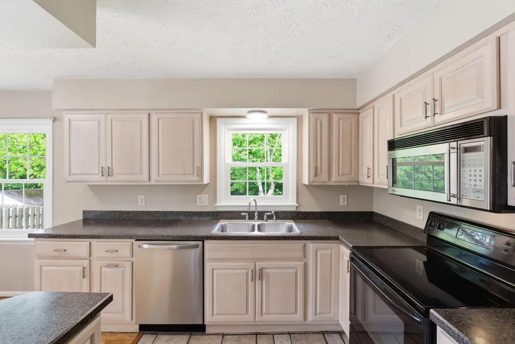 523 W Margaret Drive Wilmore KY 40390