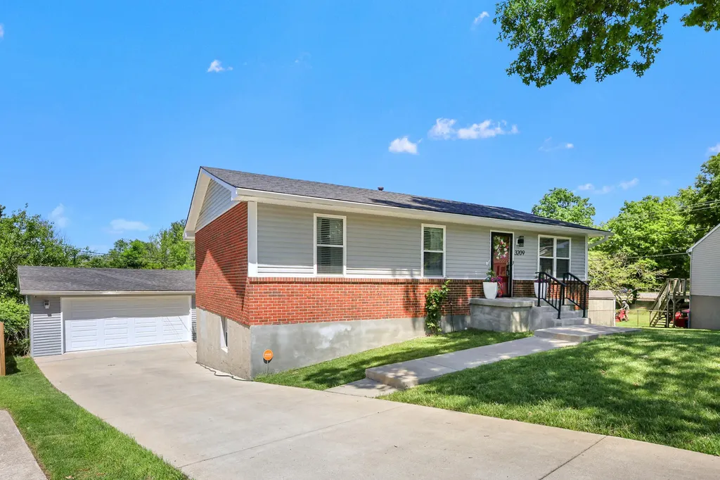 3209 Elk Lake Court Lexington KY 40517