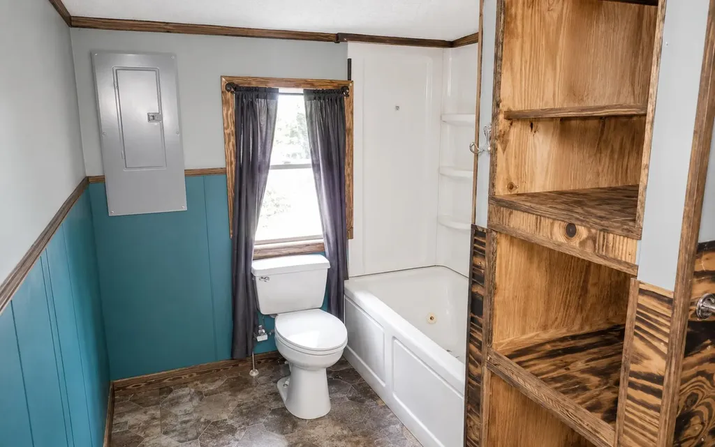 26 Todd Street Livingston KY 40445