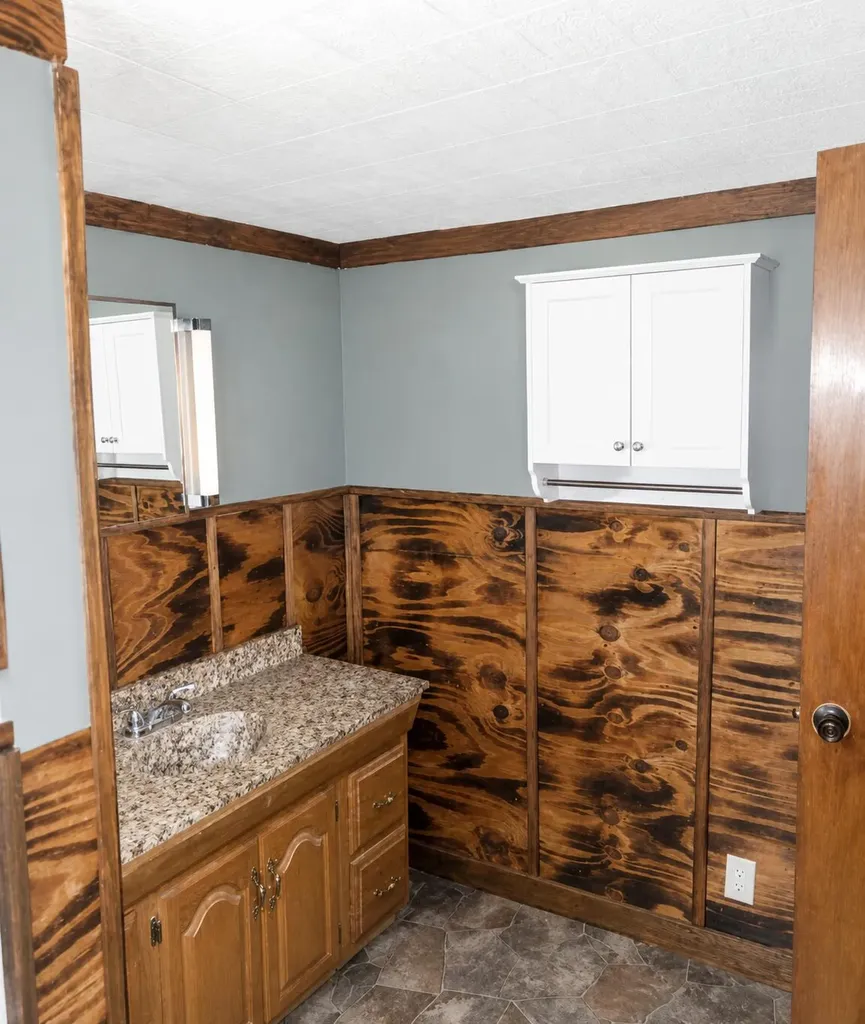 26 Todd Street Livingston KY 40445