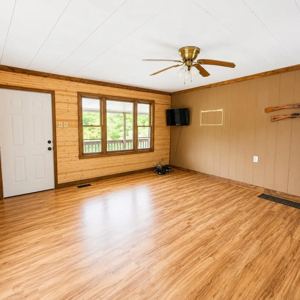 26 Todd Street Livingston KY 40445