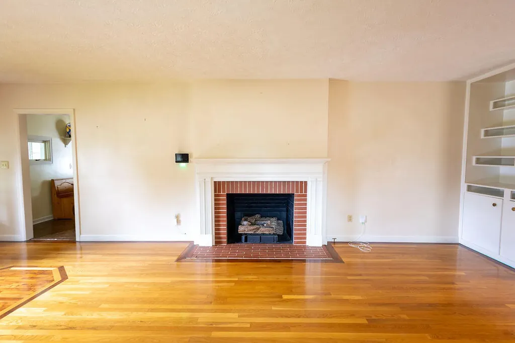 27 Hampton Avenue Winchester KY 40391