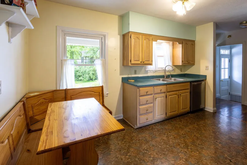 27 Hampton Avenue Winchester KY 40391