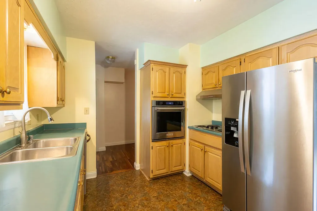 27 Hampton Avenue Winchester KY 40391