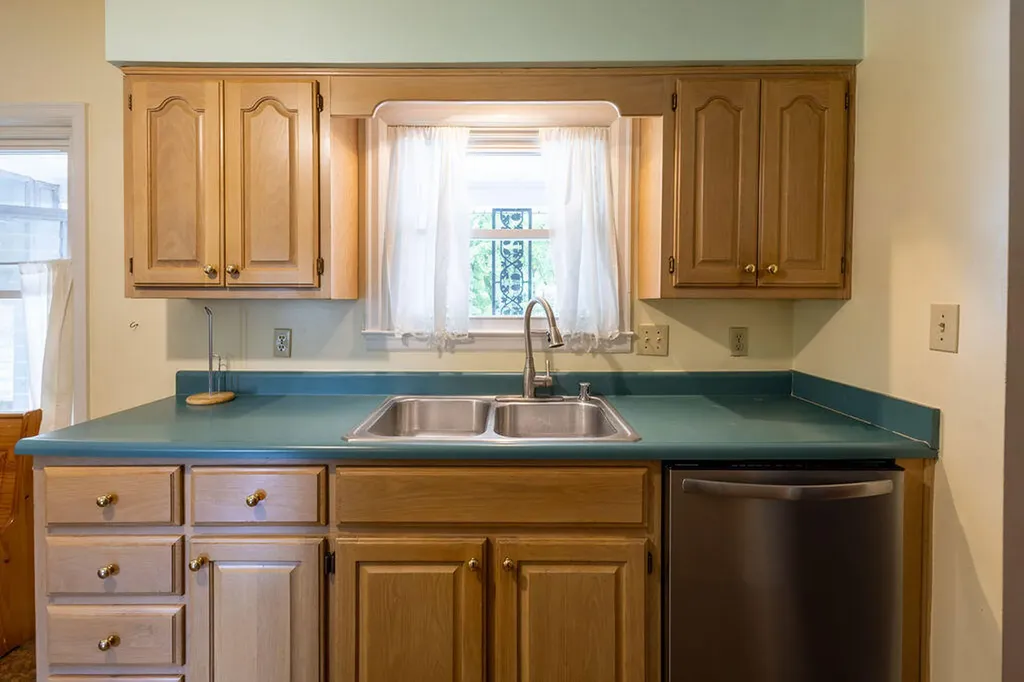 27 Hampton Avenue Winchester KY 40391