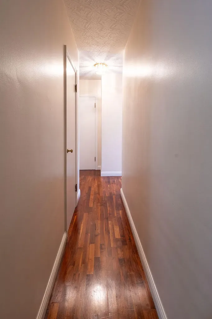27 Hampton Avenue Winchester KY 40391