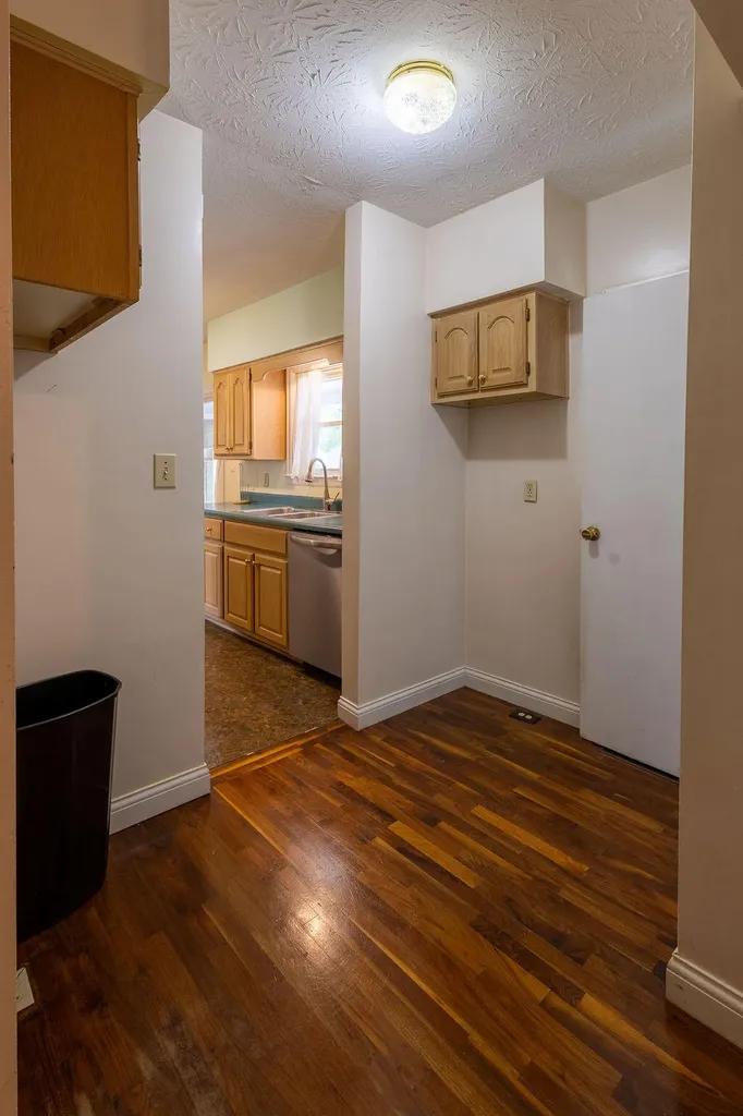 27 Hampton Avenue Winchester KY 40391