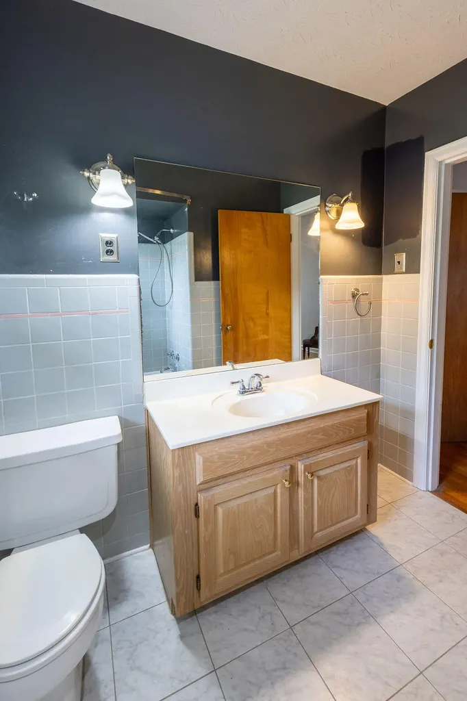 27 Hampton Avenue Winchester KY 40391