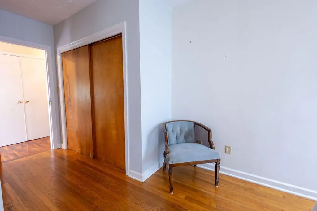 27 Hampton Avenue Winchester KY 40391