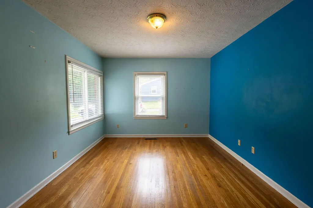 27 Hampton Avenue Winchester KY 40391
