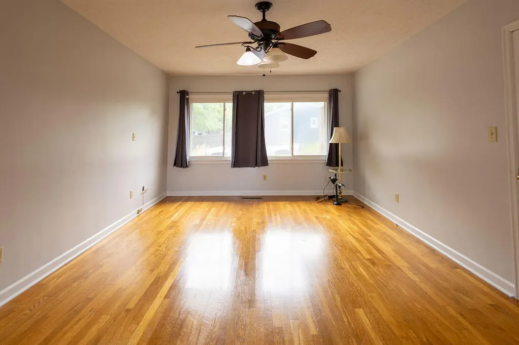 27 Hampton Avenue Winchester KY 40391