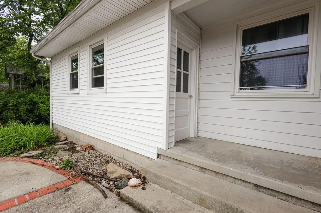 27 Hampton Avenue Winchester KY 40391