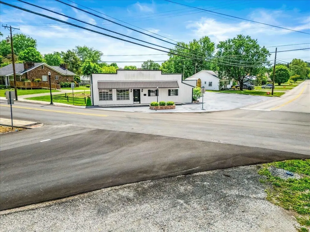 318 S Dixie Street London KY 40741