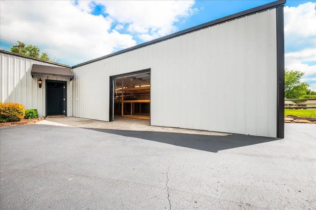 318 S Dixie Street London KY 40741