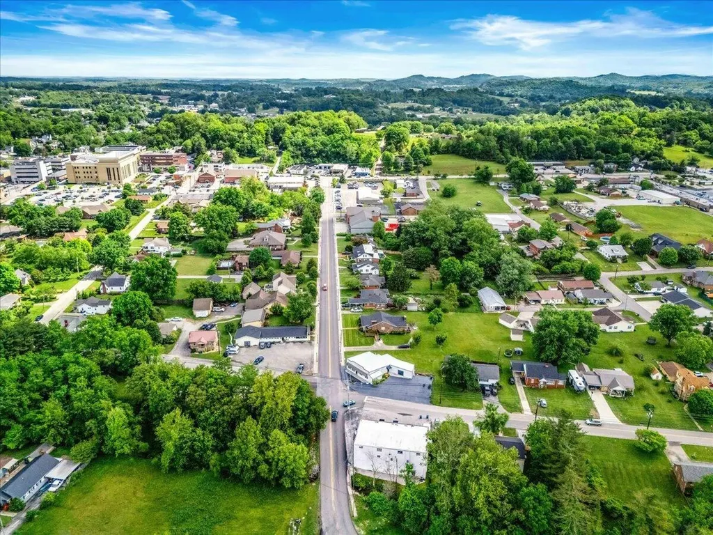 318 S Dixie Street London KY 40741