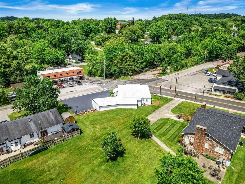 318 S Dixie Street London KY 40741