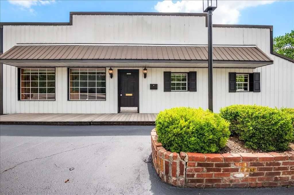 318 S Dixie Street London KY 40741