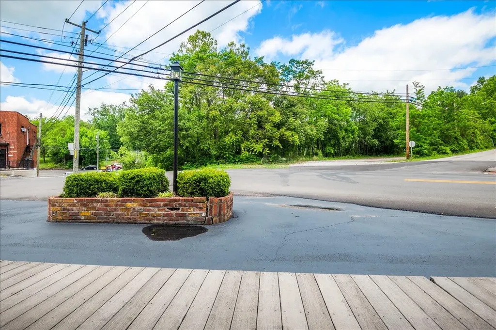 318 S Dixie Street London KY 40741