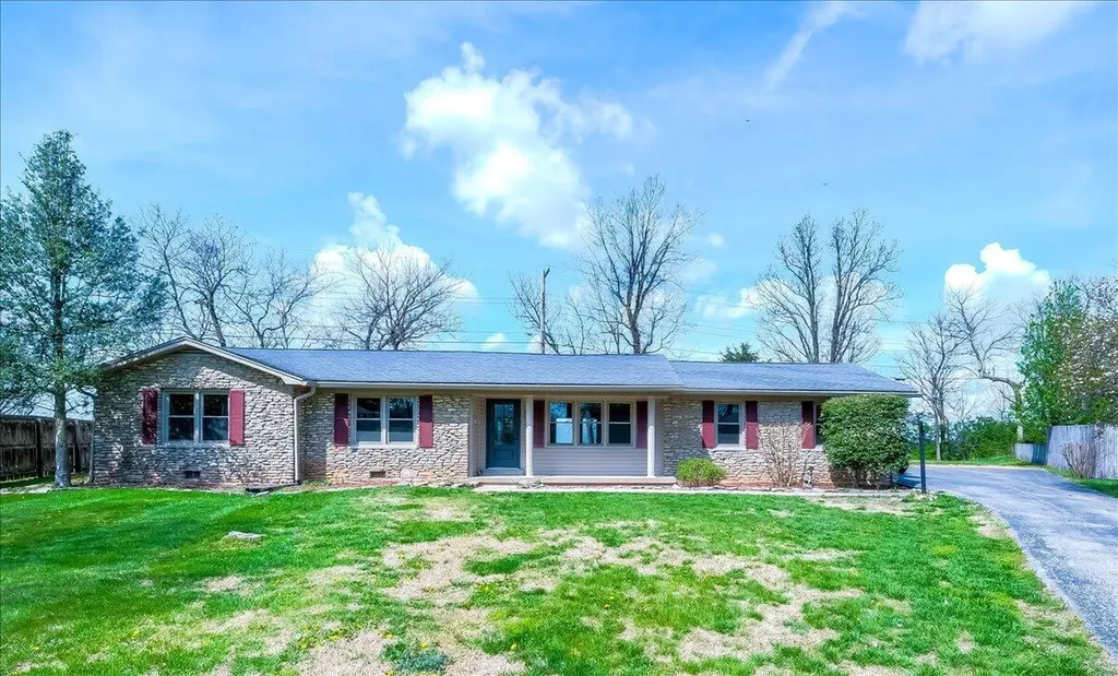 784 Colonial Trace Frankfort KY 40601