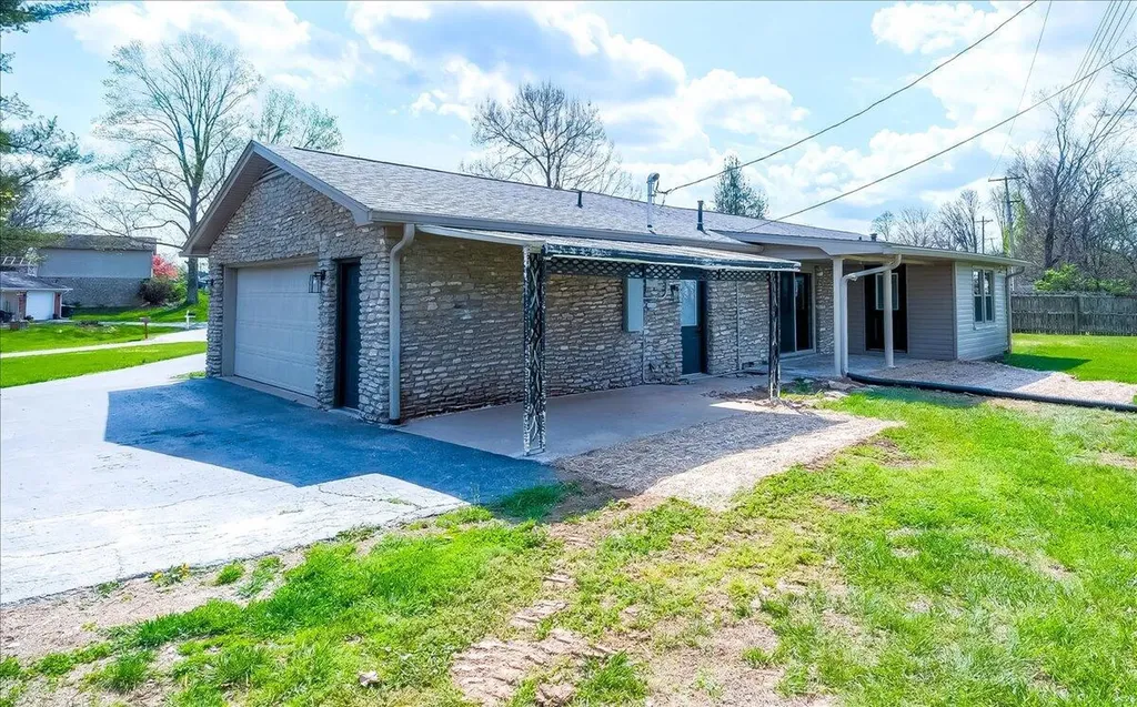 784 Colonial Trace Frankfort KY 40601