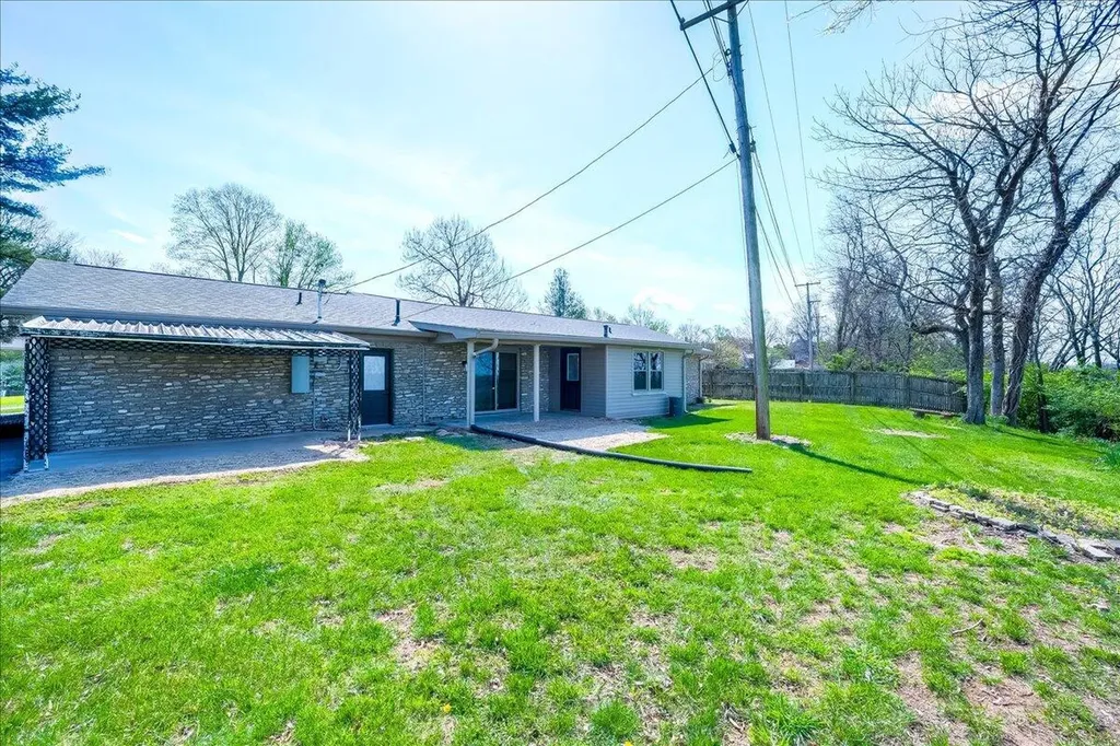 784 Colonial Trace Frankfort KY 40601