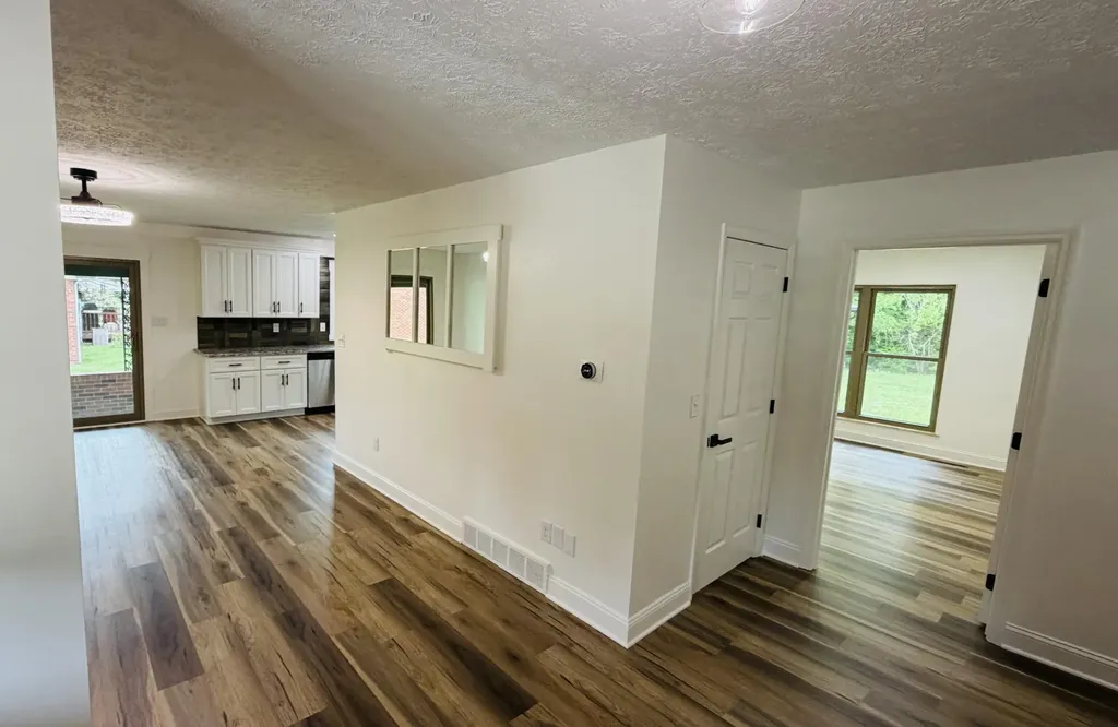 105 Geneva Avenue Irvine KY 40336