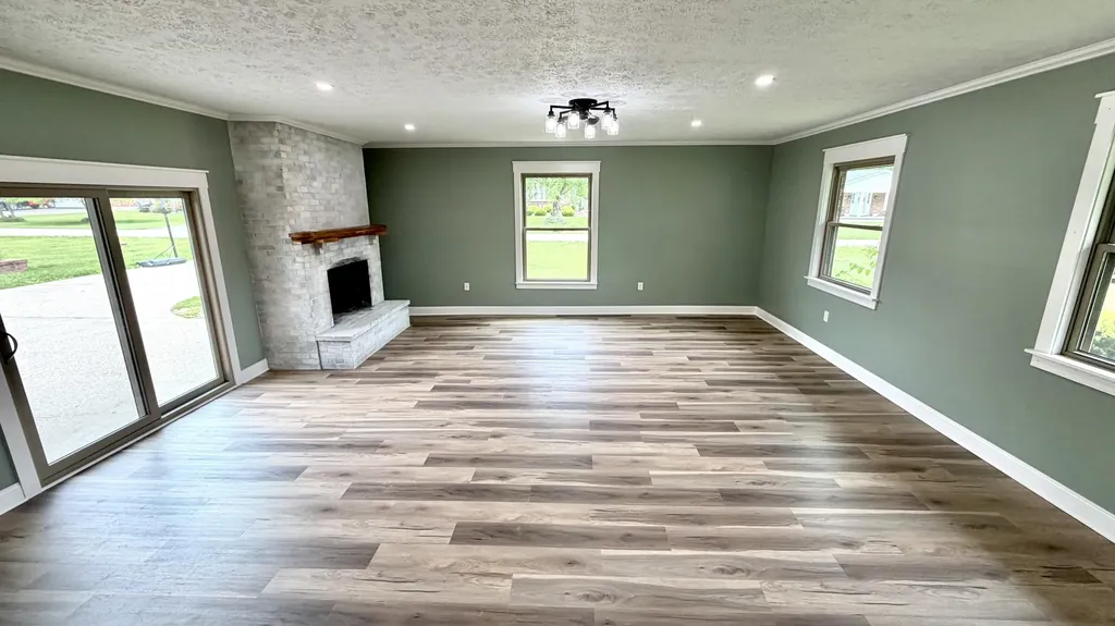 105 Geneva Avenue Irvine KY 40336
