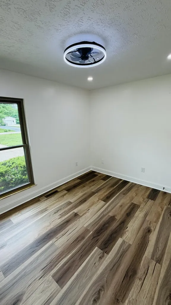 105 Geneva Avenue Irvine KY 40336