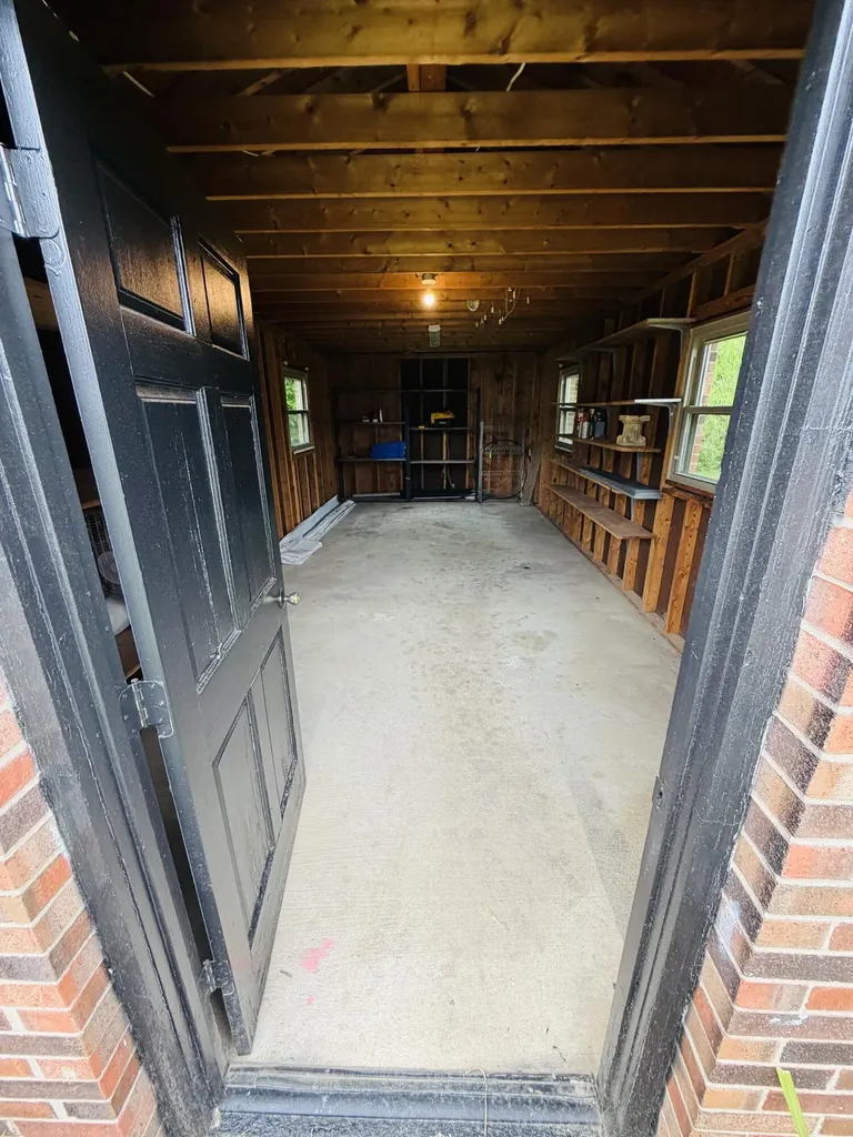 105 Geneva Avenue Irvine KY 40336